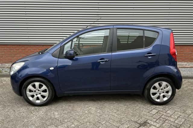 Opel Agila (2009) thumbnail 2
