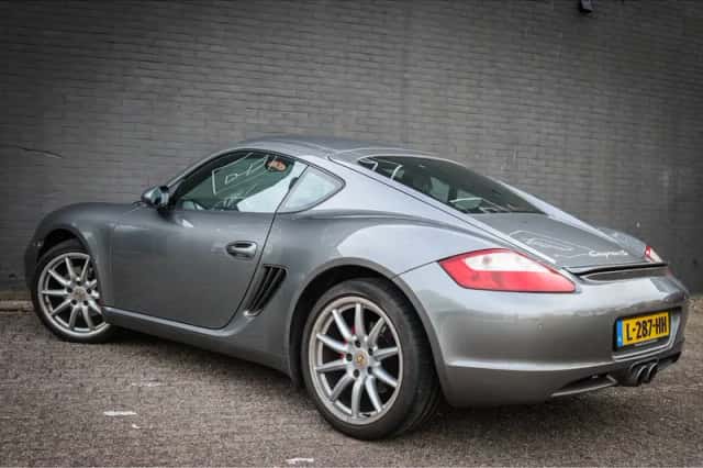 Porsche Cayman (2007) thumbnail 3