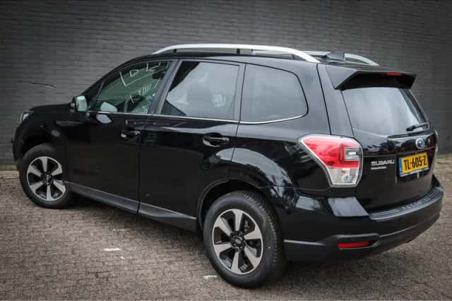 Subaru Forester (2018) thumbnail 2