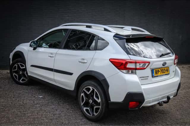 Subaru XV (2018) thumbnail 2
