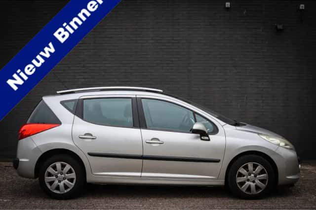 Peugeot 207 (2008) thumbnail 1