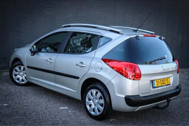 Peugeot 207 (2008) thumbnail 3