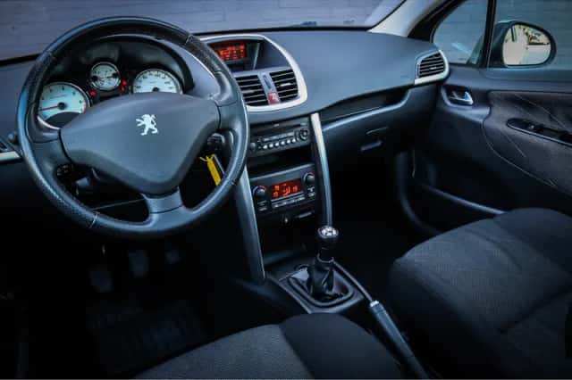 Peugeot 207 (2008) thumbnail 5