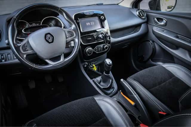 Renault Clio (2019) thumbnail 3