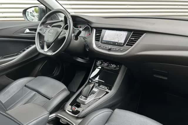 Opel Grandland (2020) thumbnail 4