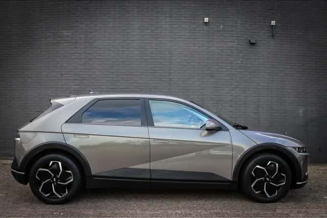 Hyundai Ioniq (2021) thumbnail 2