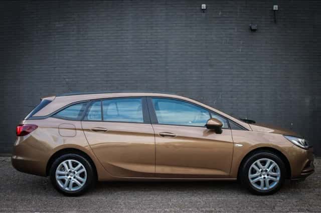 Opel Astra (2017) thumbnail 2