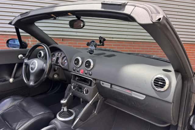 Audi TT (2002) thumbnail 3