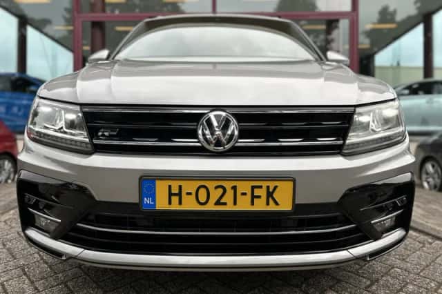 Volkswagen Tiguan (2020) thumbnail 2