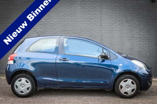 Toyota Yaris (2010) thumbnail 1