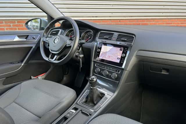 Volkswagen Golf (2019) thumbnail 4