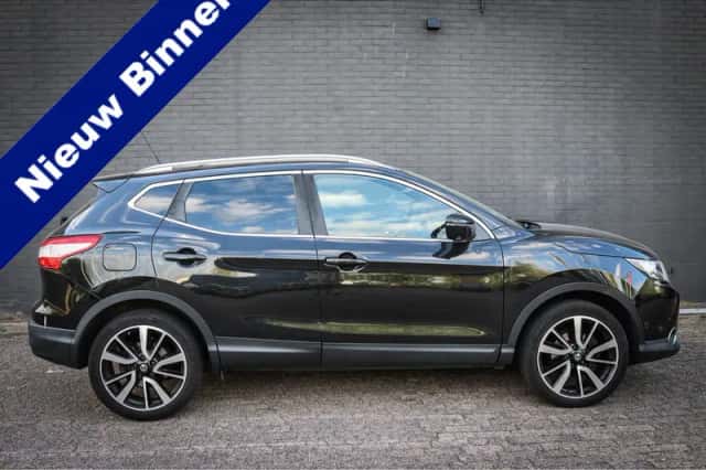 Nissan Qashqai (2016) thumbnail 1