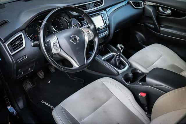 Nissan Qashqai (2016) thumbnail 3