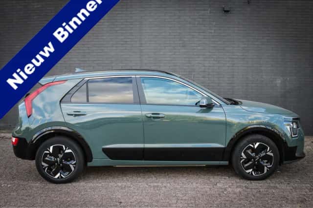 Kia Niro (2025) thumbnail 1