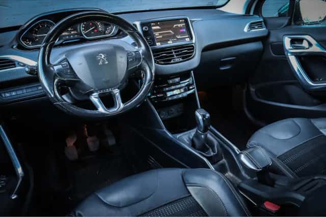 Peugeot 2008 (2013) thumbnail 3