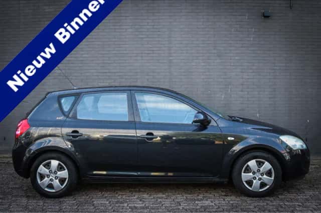 Kia Ceed (2007) thumbnail 1