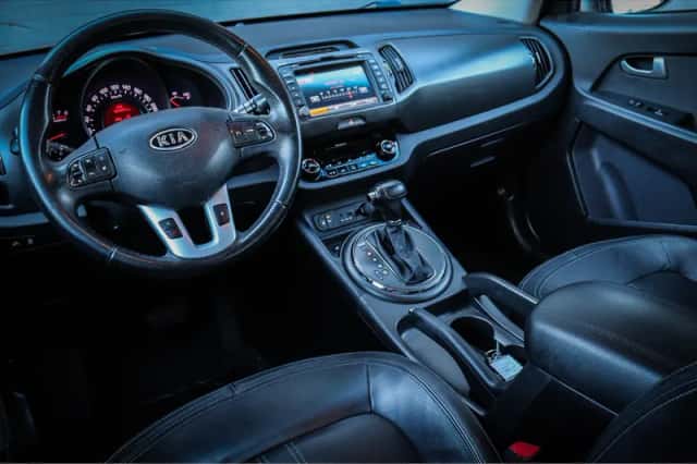 Kia Sportage (2012) thumbnail 3