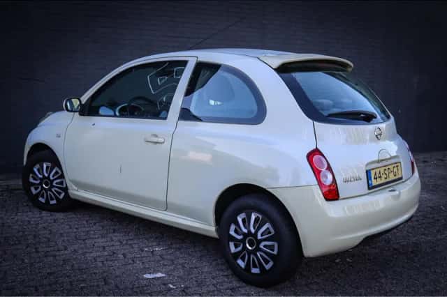 Nissan Micra (2006) thumbnail 2