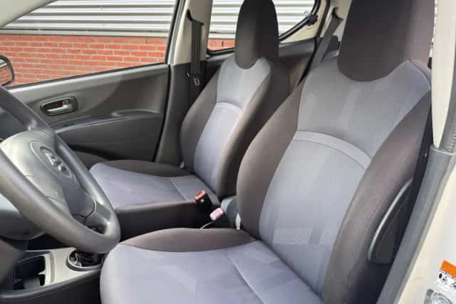 Suzuki Alto (2015) thumbnail 4
