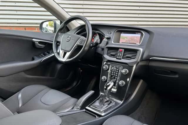 Volvo V40 (2017) thumbnail 6