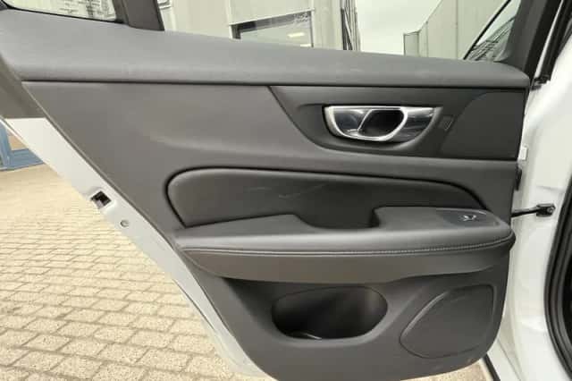 Volvo V60 (2020) thumbnail 22