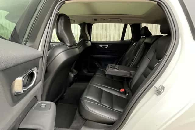 Volvo V60 (2020) thumbnail 23