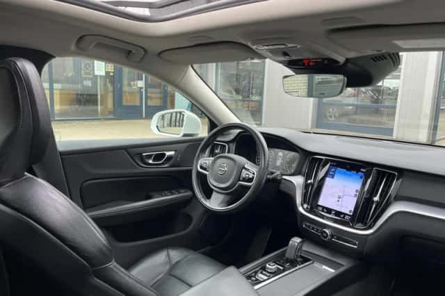 Volvo V60 (2020) thumbnail 4