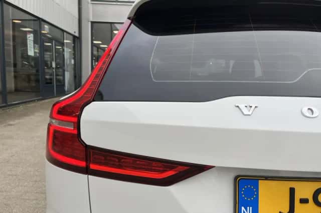 Volvo V60 (2020) thumbnail 58