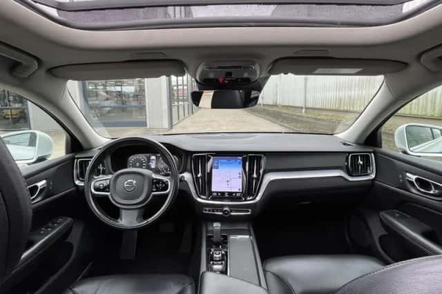 Volvo V60 (2020) thumbnail 7