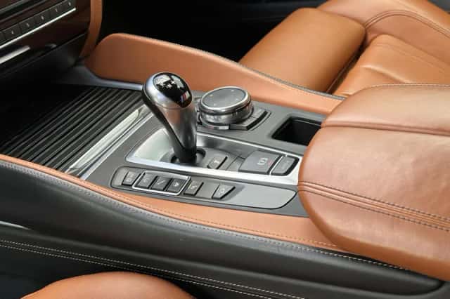 BMW X5 (2015) thumbnail 21