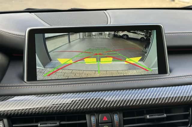 BMW X5 (2015) thumbnail 24