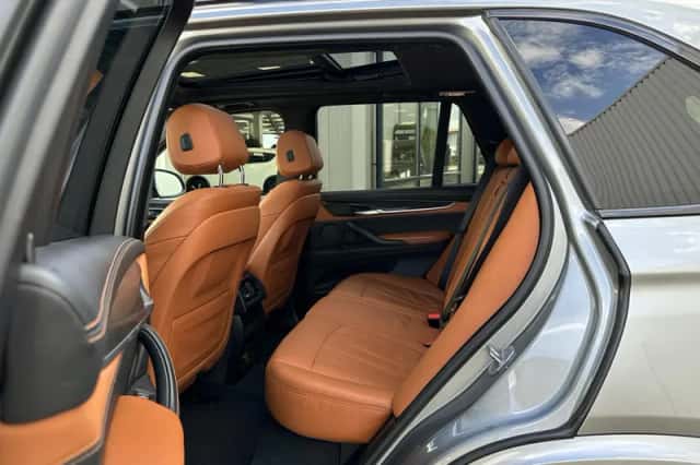 BMW X5 (2015) thumbnail 32