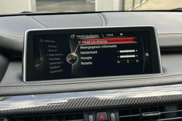 BMW X5 (2015) thumbnail 86