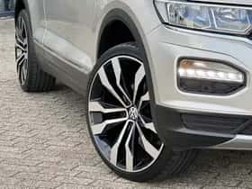 Volkswagen T-Roc (2021) thumbnail 25
