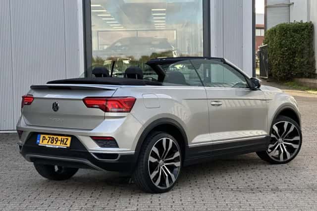 Volkswagen T-Roc (2021) thumbnail 4