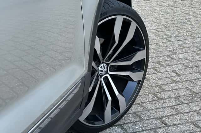 Volkswagen T-Roc (2021) thumbnail 32