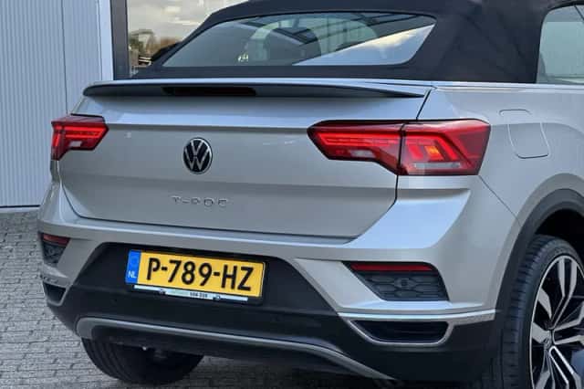 Volkswagen T-Roc (2021) thumbnail 33