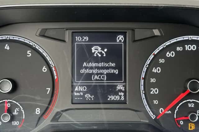 Volkswagen T-Roc (2021) thumbnail 36