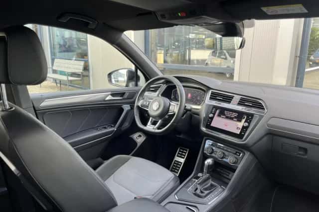 Volkswagen Tiguan (2019) thumbnail 4