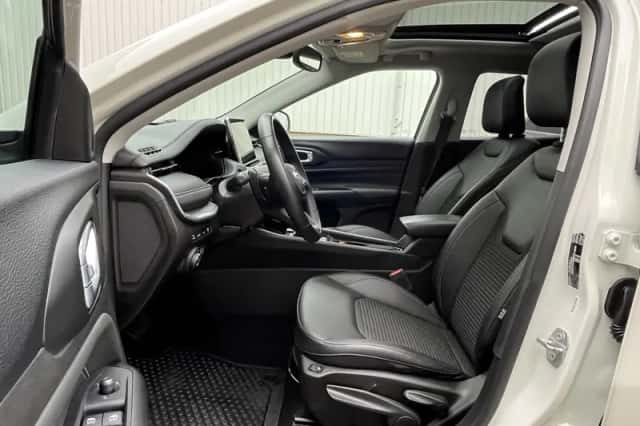 Jeep Compass (2022) thumbnail 15