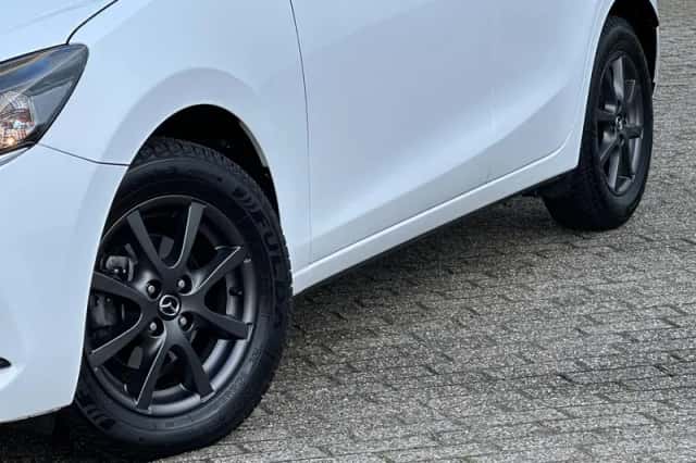 Mazda 2 (2023) thumbnail 12