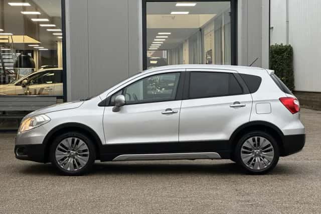 Suzuki S-Cross (2015) thumbnail 28
