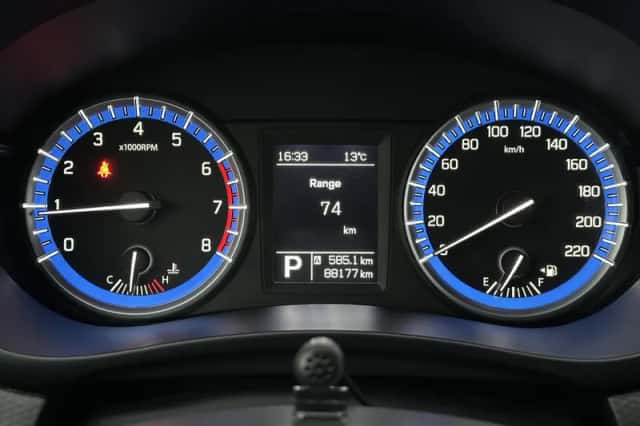 Suzuki S-Cross (2015) thumbnail 4