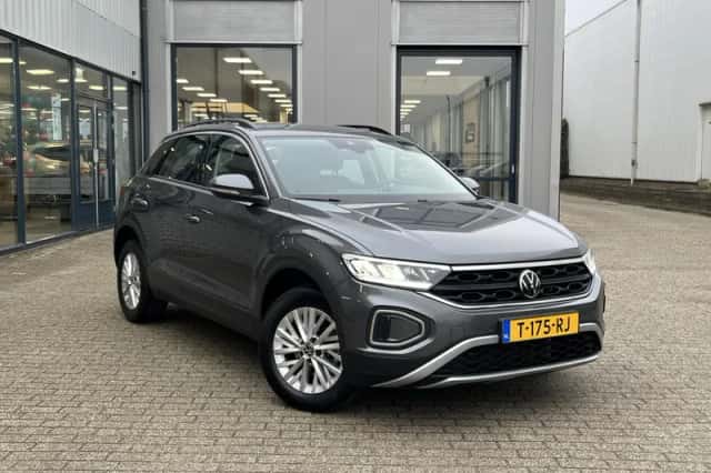 Volkswagen T-Roc (2023) thumbnail 30