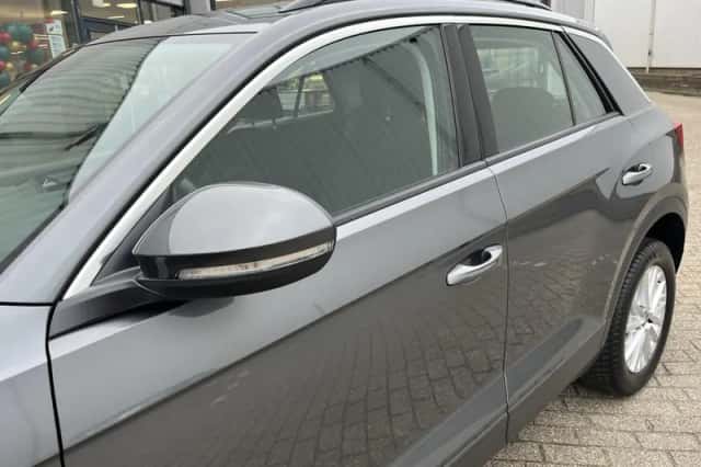 Volkswagen T-Roc (2023) thumbnail 45
