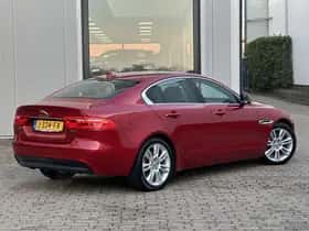 Jaguar XE (2015) thumbnail 2