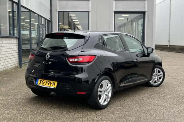 Renault Clio (2019) thumbnail 2
