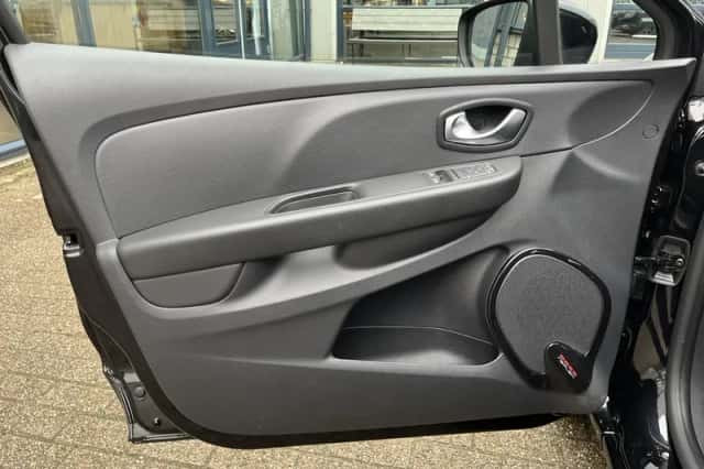 Renault Clio (2019) thumbnail 13
