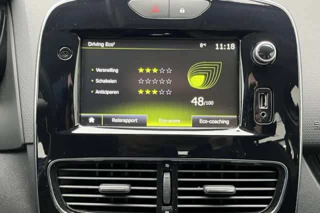 Renault Clio (2019) thumbnail 70