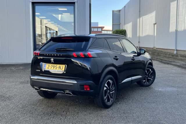 Peugeot 2008 (2022) thumbnail 2